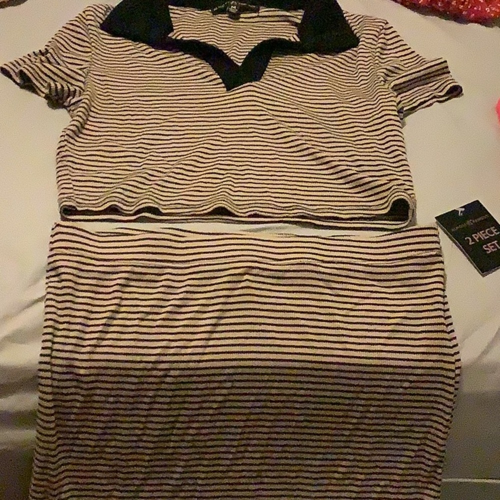 Set blouse and and skirt